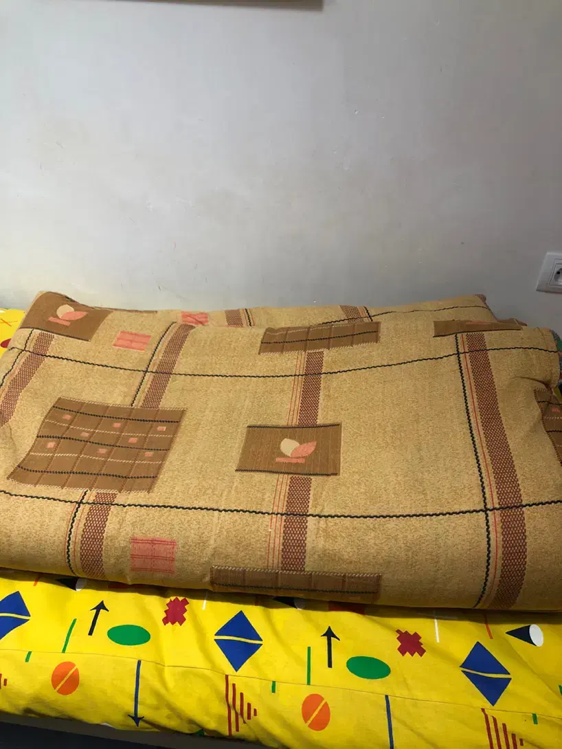 تشک دونفره پنبه|رختخواب، بالش، پتو|رشت, نیروی دریایی|دیوار