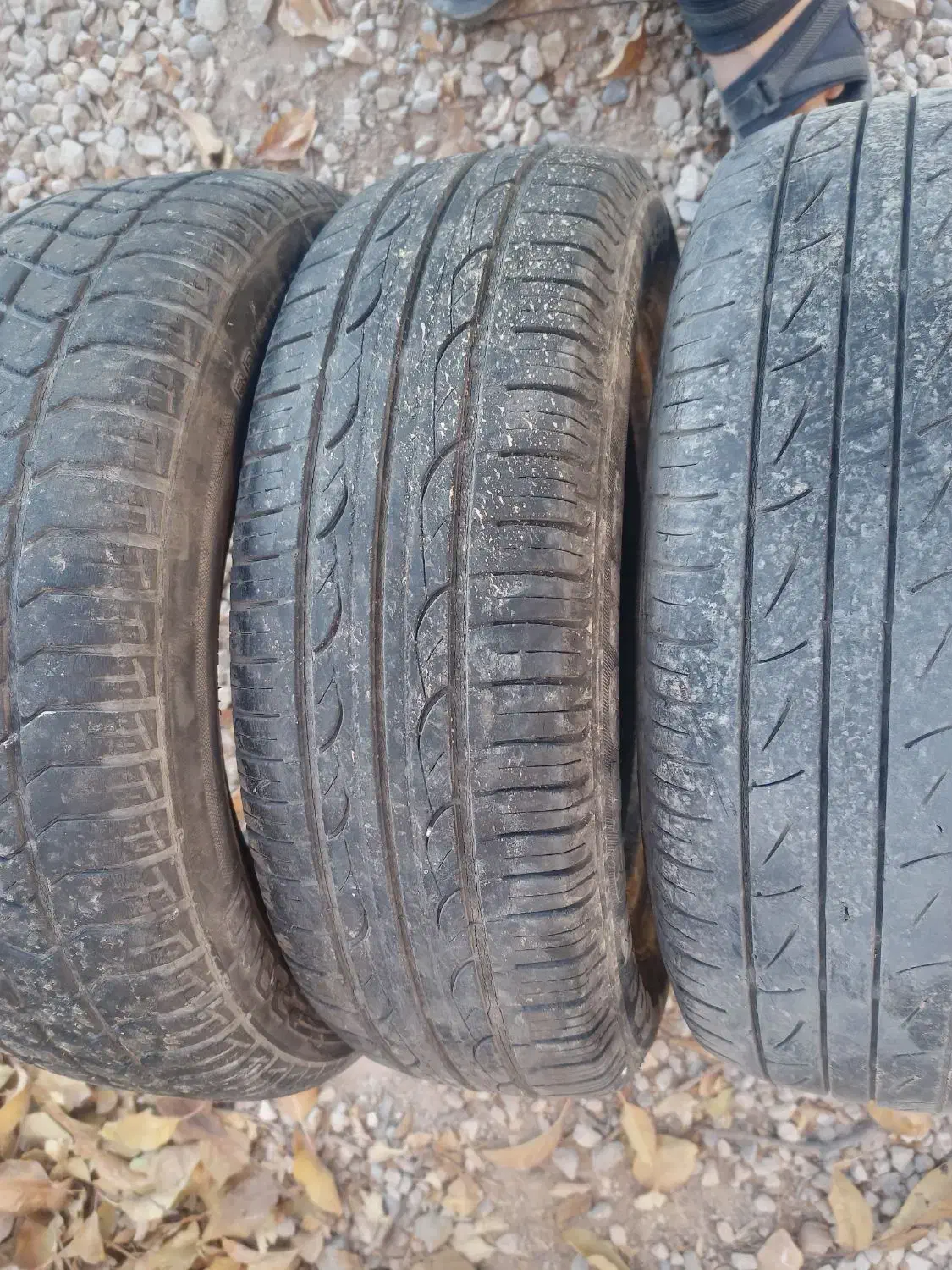 چراغ جلو پارس و سه تا لاستیک پراید|قطعات یدکی و لوازم جانبی|یاسوج, |دیوار