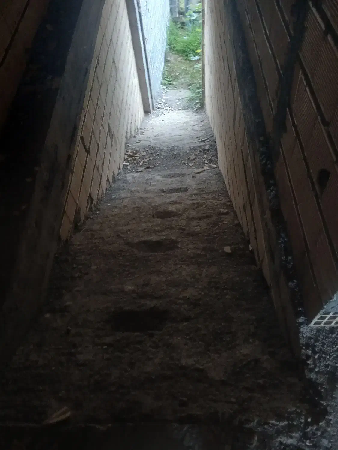 فروش واحد نیمه تعمیر|فروش آپارتمان|املش, |دیوار