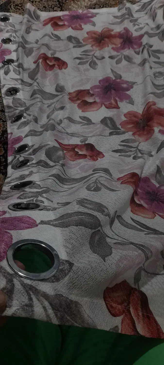 پرده پانچ طوسی گلدار پنج پنل دو تا|پرده، رانر، رومیزی|لاهیجان, کوی خزر|دیوار