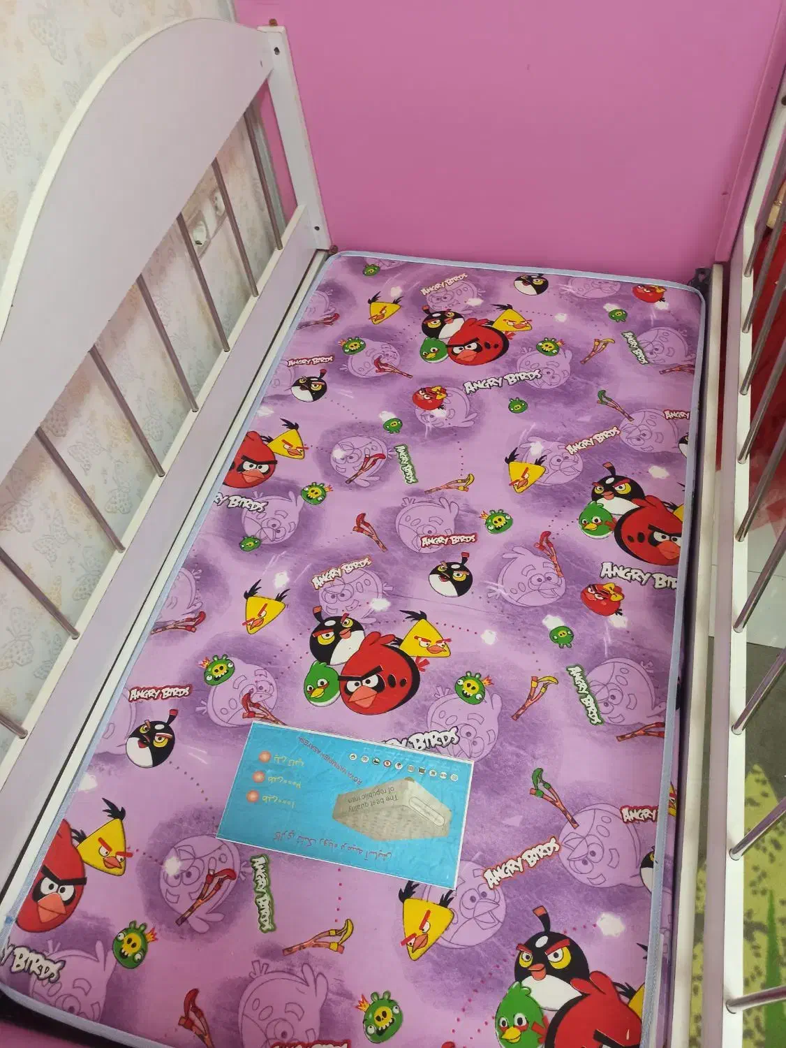 تخت بچگانه با تشک|تخت و صندلی بچه|رشت, باهنر|دیوار