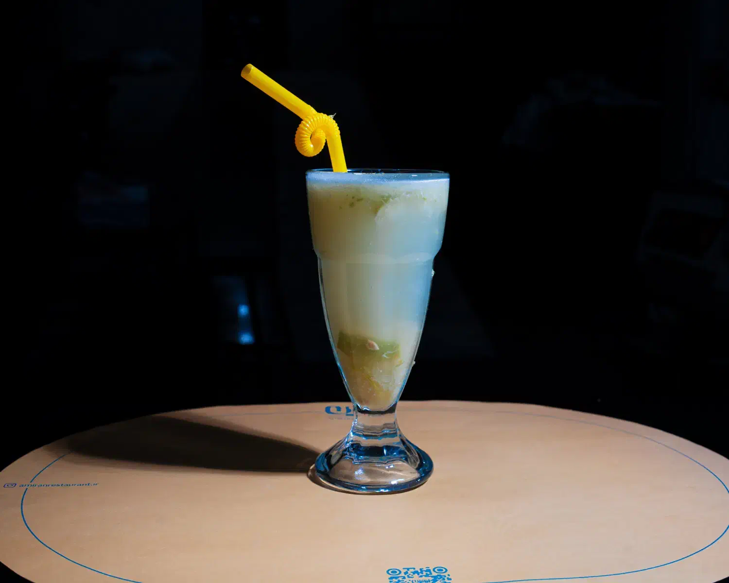 استخدام کمک اشپز و کارگر ساده جهت کار در رستوران|استخدام خدمات فروشگاه و رستوران|اردکان, |دیوار