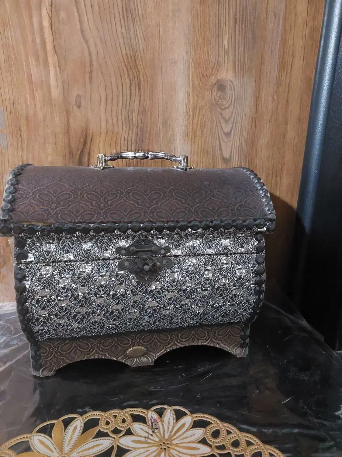 جعبه آرایشی|آرایشی، بهداشتی، درمانی|اسفراین, |دیوار