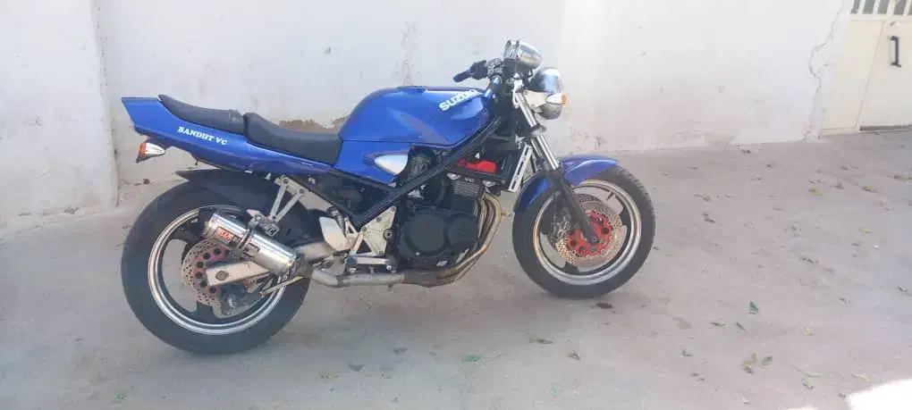 بندیت 400 vc کاوازاکی AR125 کراس سوزوکی ریس|موتورسیکلت|بسطام, |دیوار