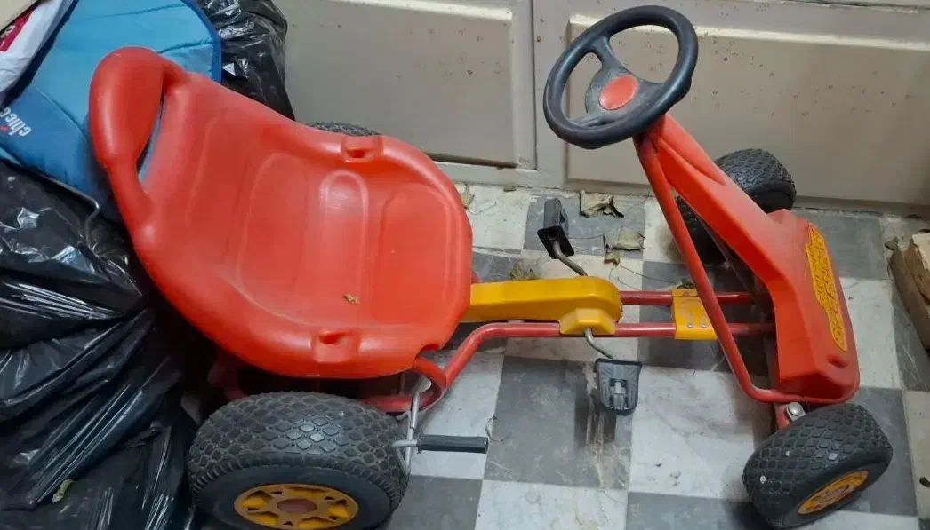 سه چرخه|اسباب‌بازی بچه|اصفهان, لنبان|دیوار