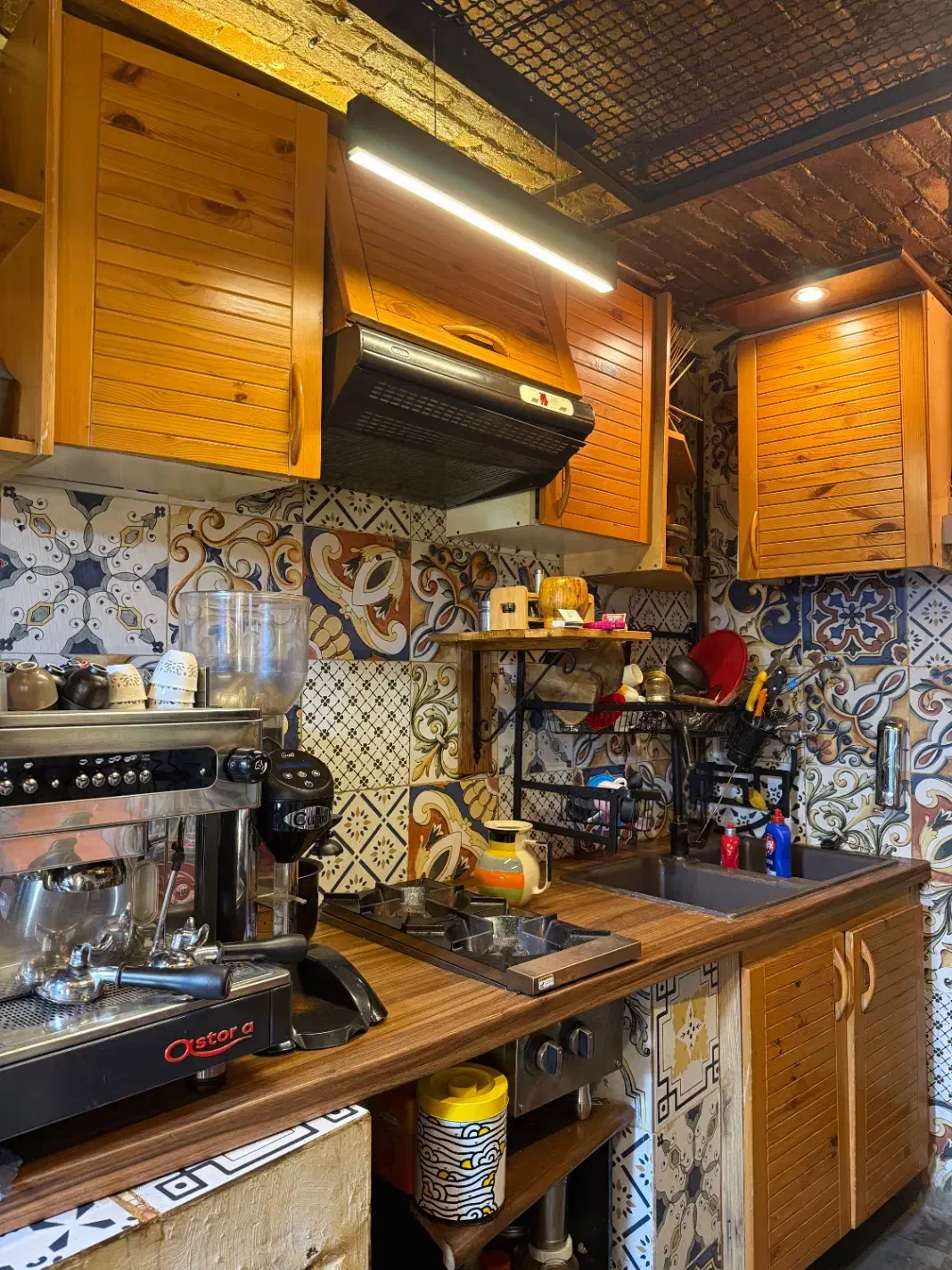 کابینت چوب|کافیشاپ و رستوران|ری, شهرک نظامی|دیوار