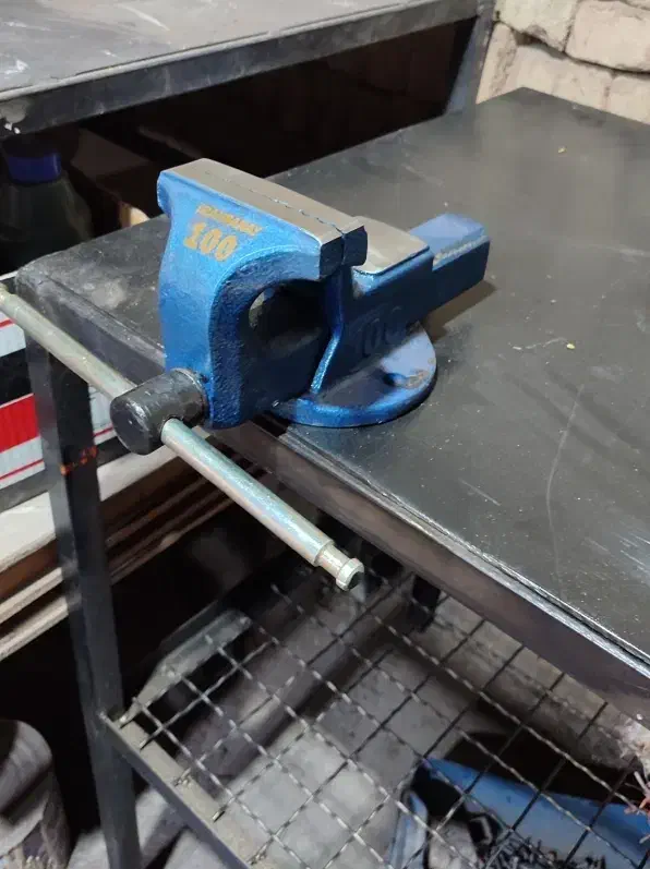 گیره رومیزی و میز کار اهنی|ابزارآلات|تهران, شهرک ولیعصر جنوبی|دیوار