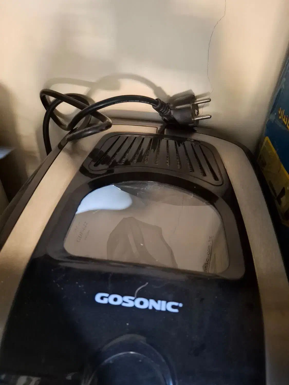 سرخکن نوبدون کارتن جنس عالی ویک عدد سبزی خوردکن|اجاق گاز و لوازم برقی پختوپز|نظرآباد, رسالت|دیوار