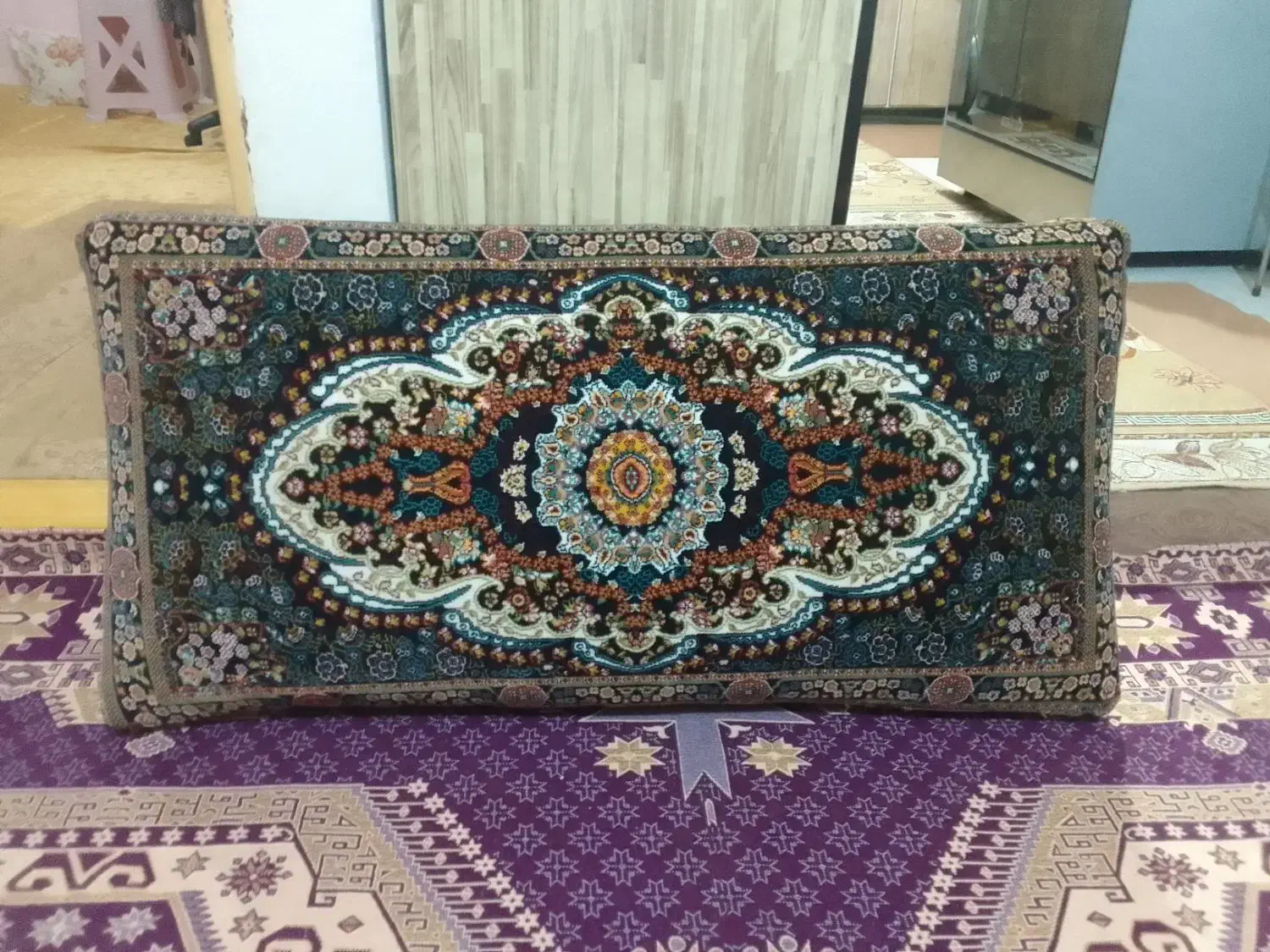 پشتی(۷۰۰شانه)|پشتی|اراک, |دیوار