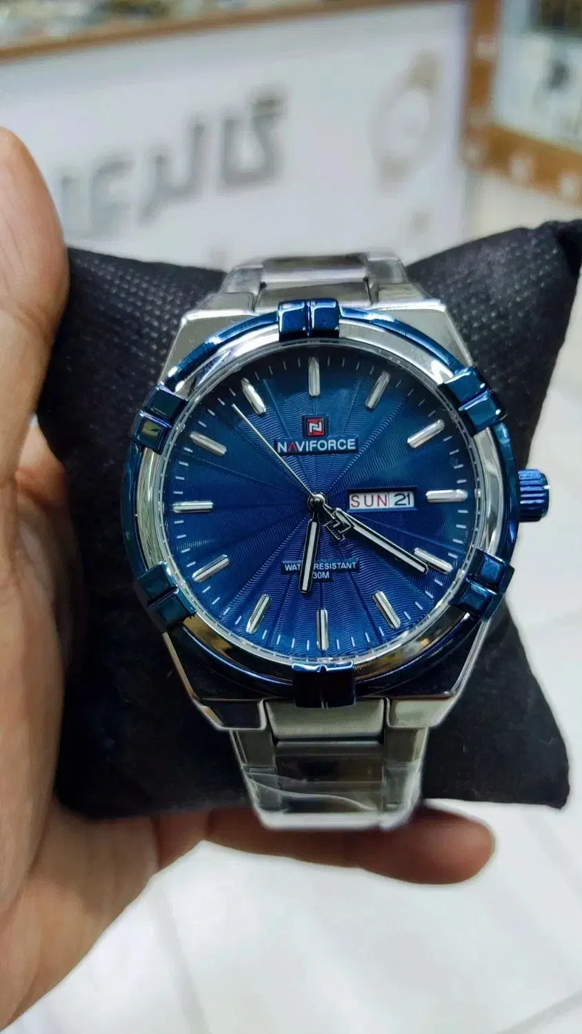 ساعت نوی فورس|ساعت|شوشتر, |دیوار