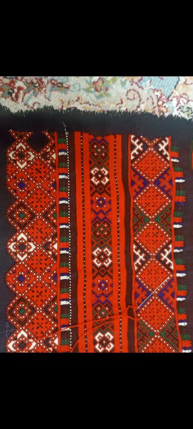 دوچگر پریوال|لباس|ایرانشهر, |دیوار