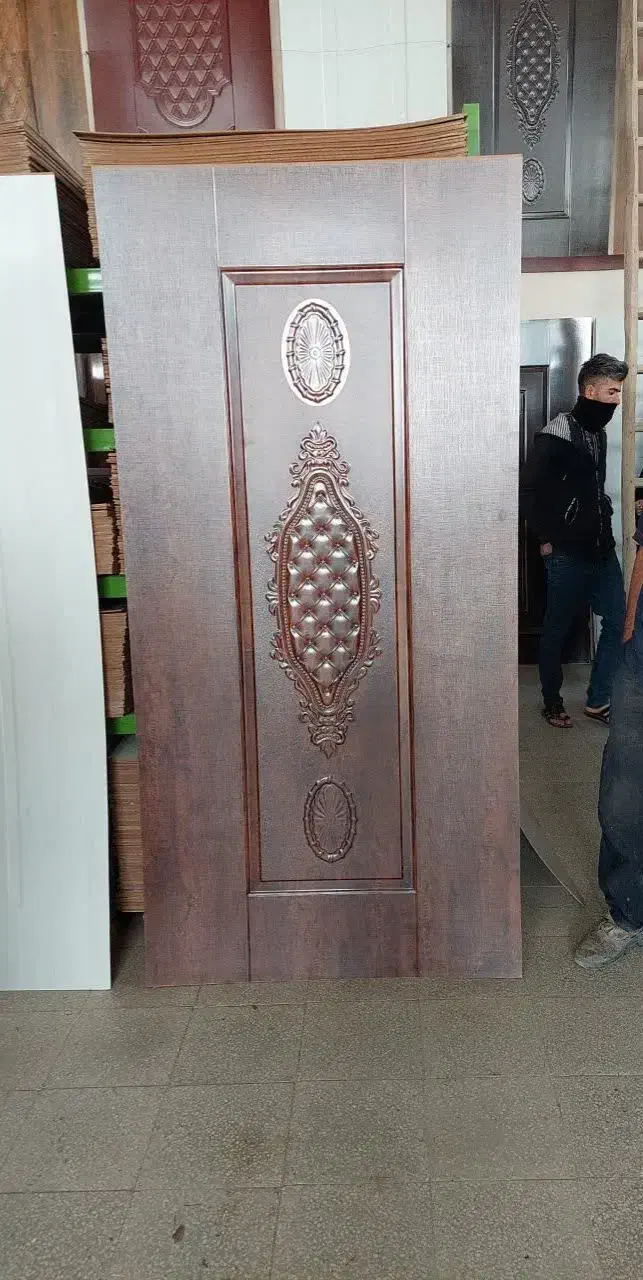 نصاب درب چوبی و ام دی اف|خدمات پیشه و مهارت|کاشان, ولیعصر|دیوار