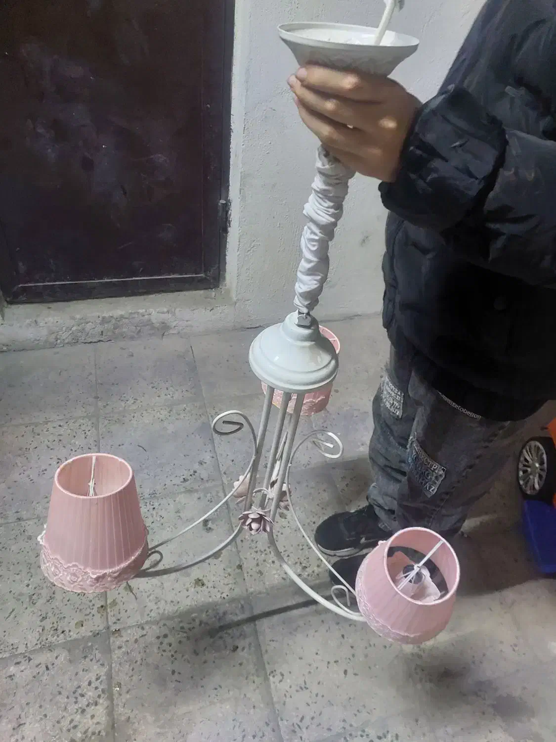 لوستر سه شاخی|لوستر و چراغ آویز|اسلام‌شهر, شهرک واوان|دیوار