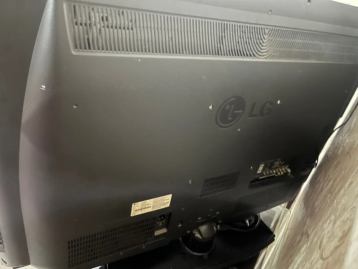 ال جی ۴۲ اینچ|تلویزیون و پروژکتور|تهران, سلسبیل جنوبی|دیوار