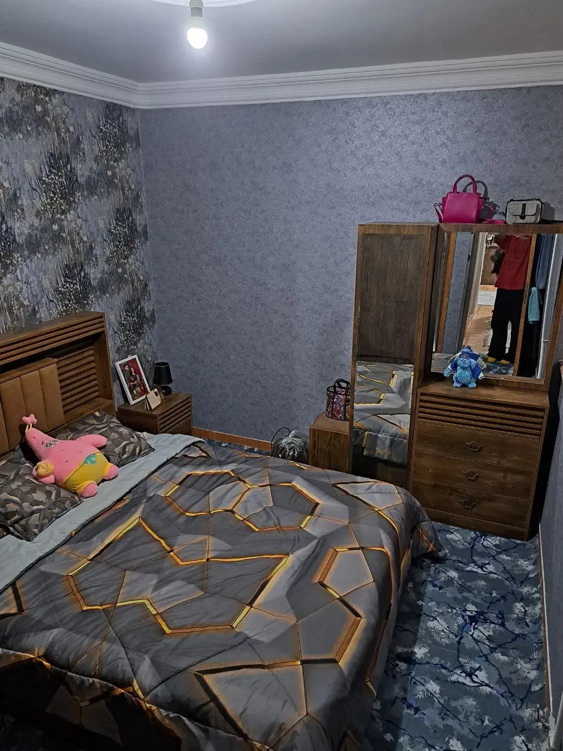 رهن در حمیدیان|اجارهٔ آپارتمان|رشت, عینک|دیوار