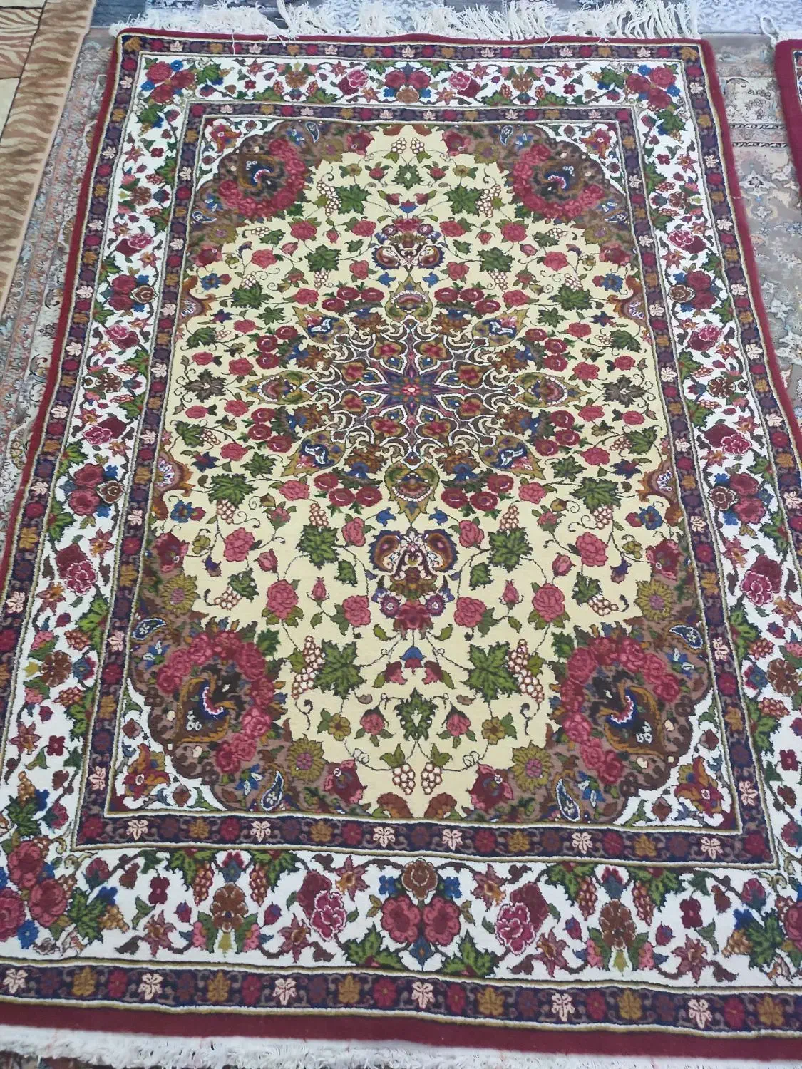 قالی ۱/۵در ۲/۵ سه عدد|فرش|شهرکرد, |دیوار