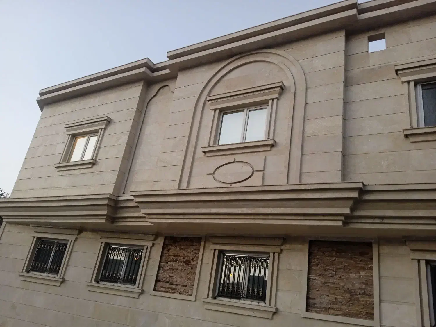 به دو شاگرد ساده وبرشکار نیازمندم|استخدام صنعتی، فنی، مهندسی|تربت‌حیدریه, باغ سلطانی|دیوار