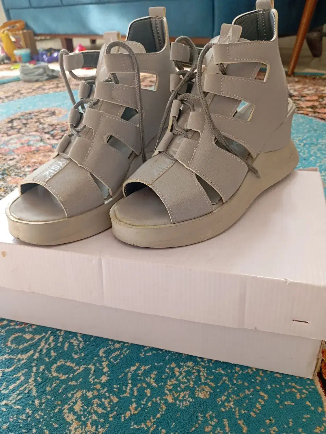 کفش|کیف، کفش، کمربند|مرند, |دیوار