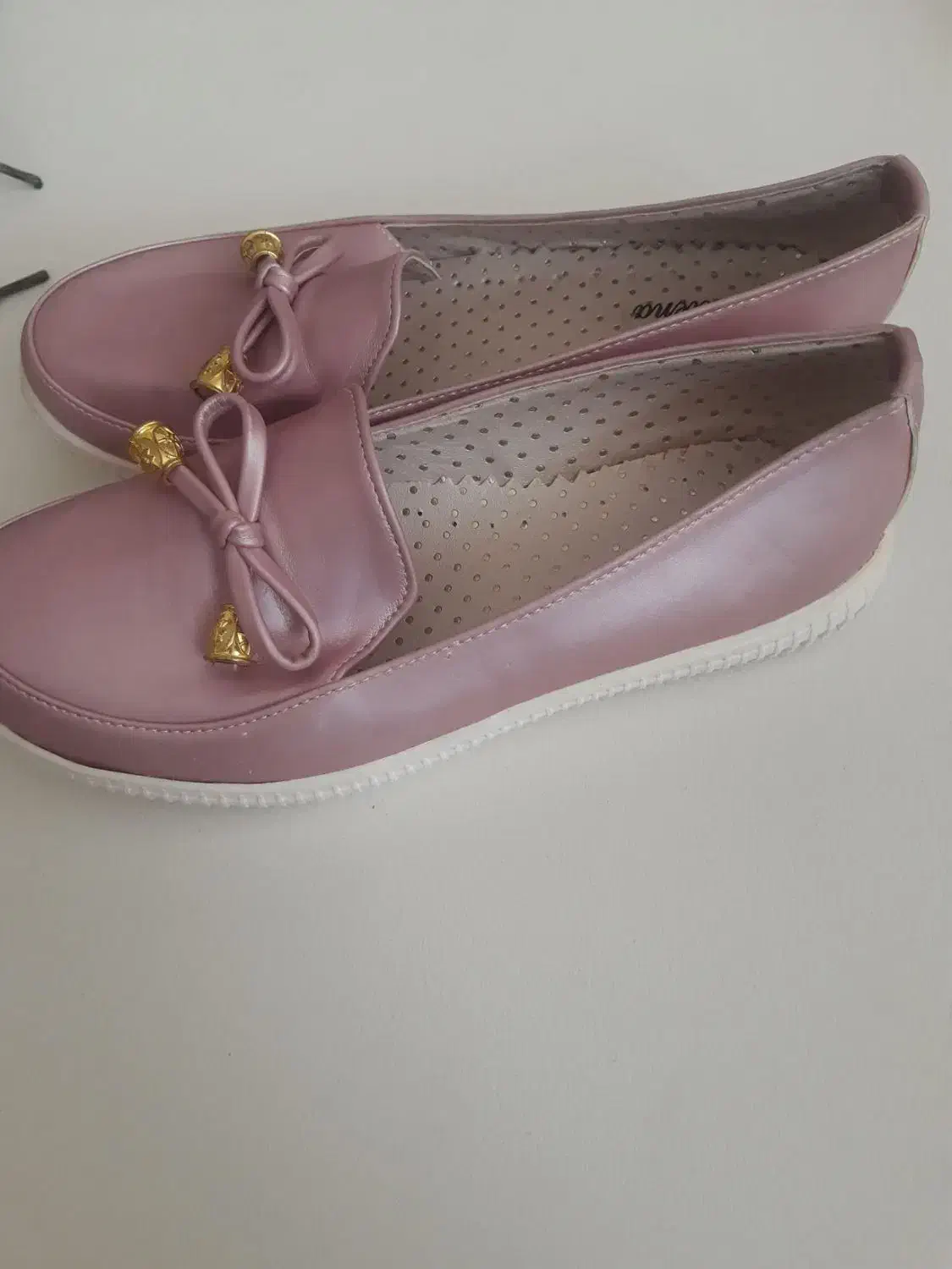 کفش|کیف، کفش، کمربند|بیرجند, |دیوار