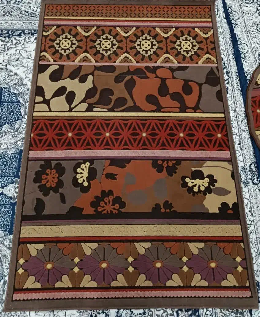 فرش آشپزخانه ۱۸۰در ۱۳۰وفرش گرد زیبا وتمیز|پادری|تهران, وصفنارد|دیوار