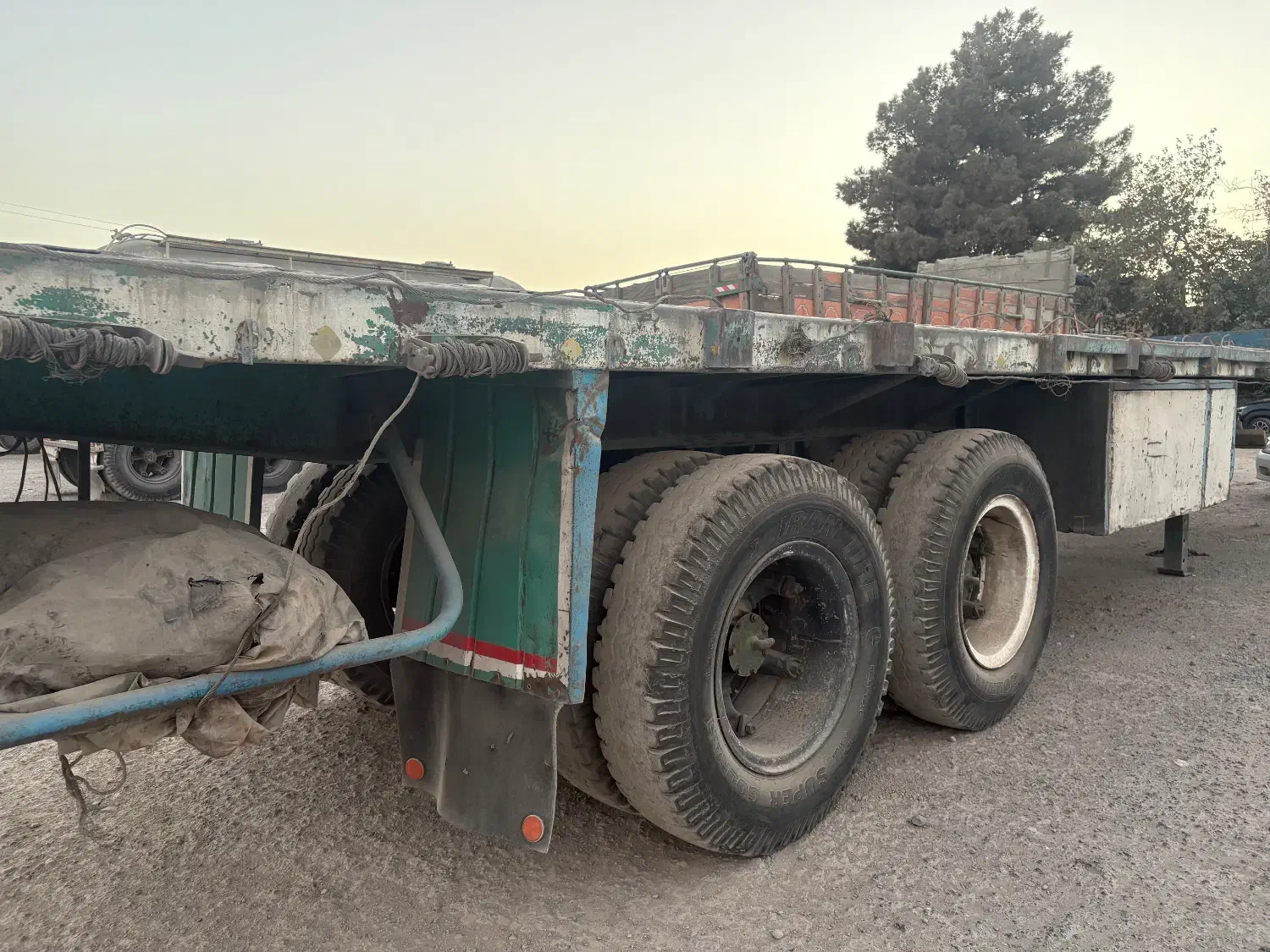 تریلی کفی چرخ۲۴|خودرو سنگین|احمدآبادمستوفی, |دیوار