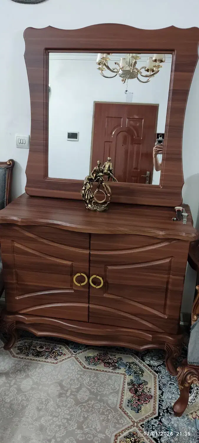 کنسول و آینه|بوفه، ویترین، کنسول|قرچک, میرزائی جنوبی|دیوار