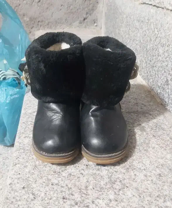 نیم بوت سایز۲۸|کفش و لباس بچه|مشهد, مصلی (کارمندان اول)|دیوار