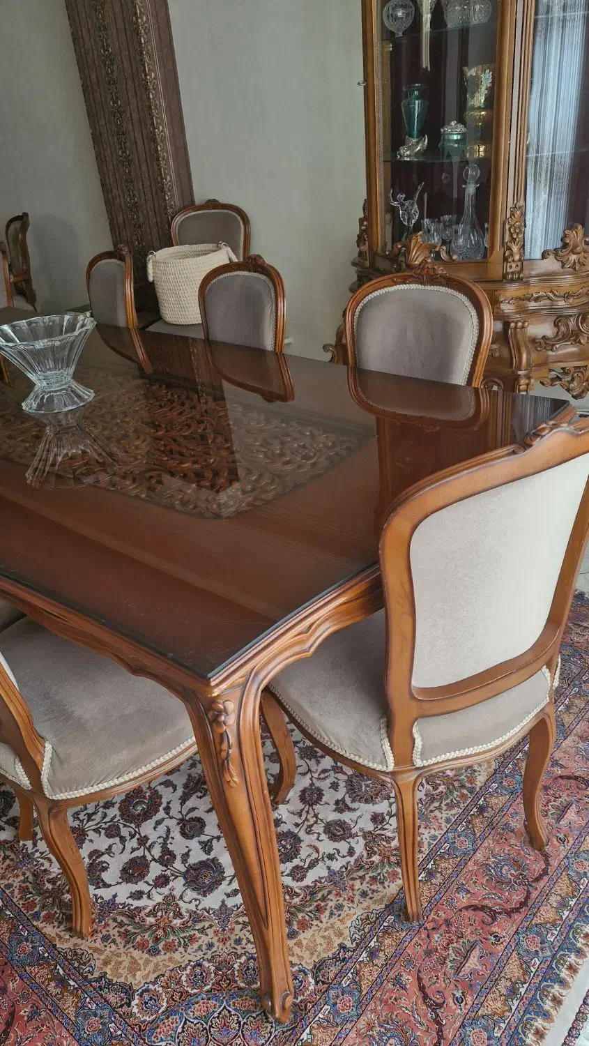 میز نهار خوری ۸ نفر تمام چوب گردو|میز و صندلی غذاخوری|تهران, تهرانپارس جنوبی|دیوار