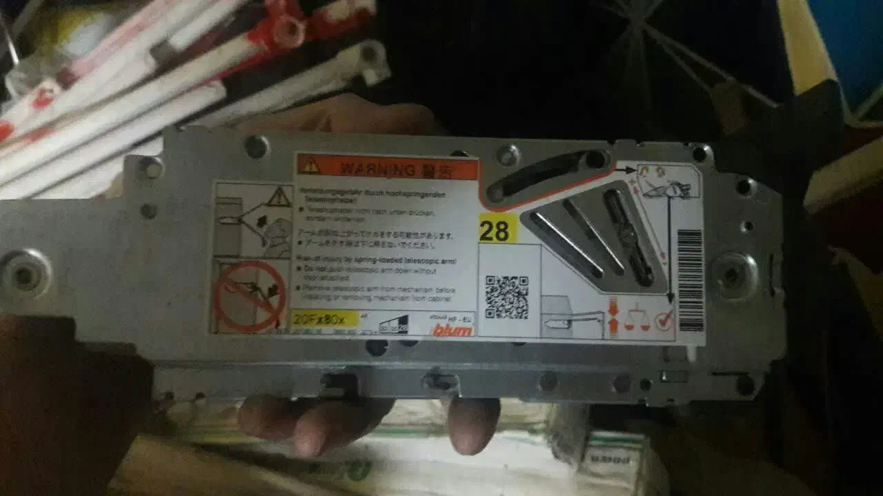 یرآق الات کابینت بلوم فانتونی چراغ دکوراتیو|مصالح و تجهیزات ساختمان|تهران, آرژانتین|دیوار