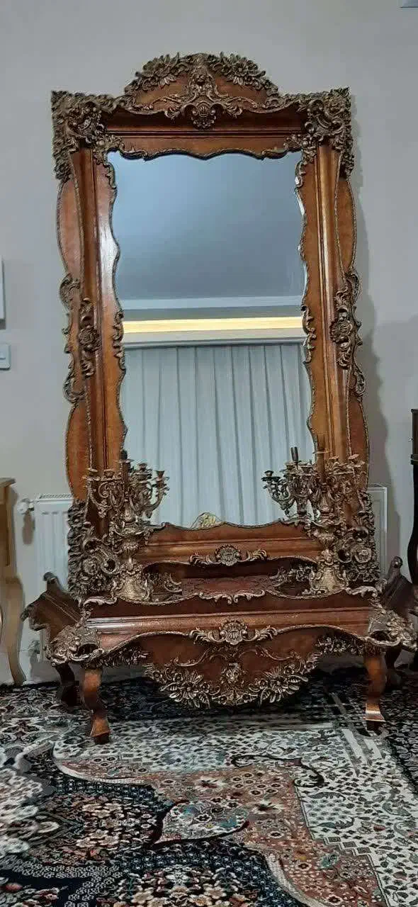 آینه و شمعدان|آینه|تربتحیدریه, ابوذر|دیوار