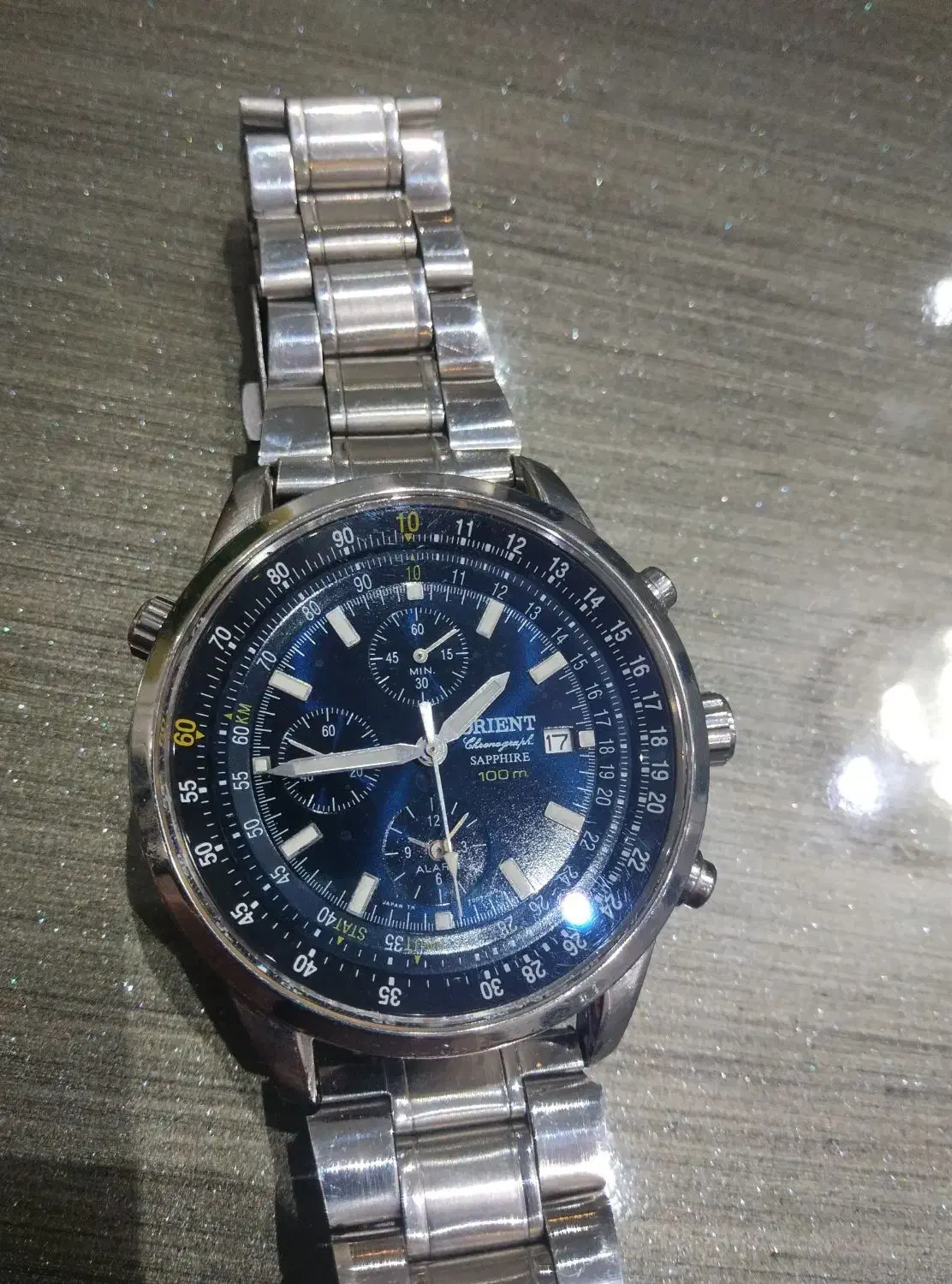 ساعت اورینت|ساعت|رباط‌کریم, رباط‌کریم|دیوار