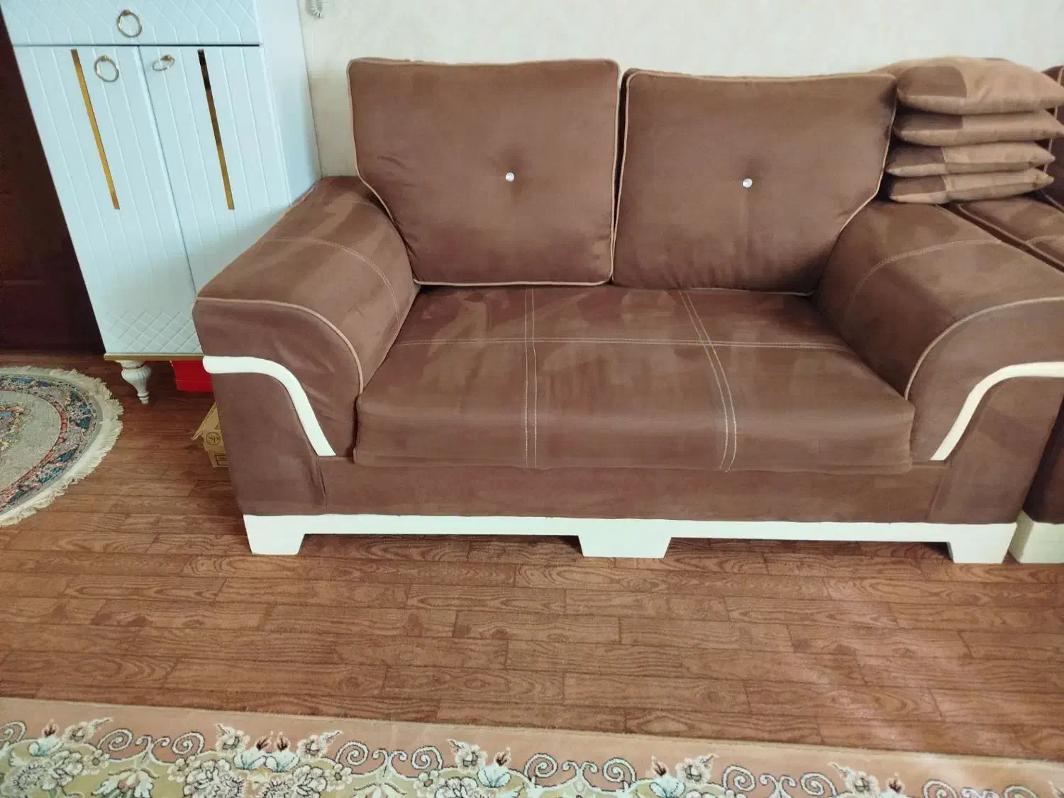 مبل هفت نفره محکم وسالم|مبلمان خانگی و میز عسلی|ملایر, |دیوار