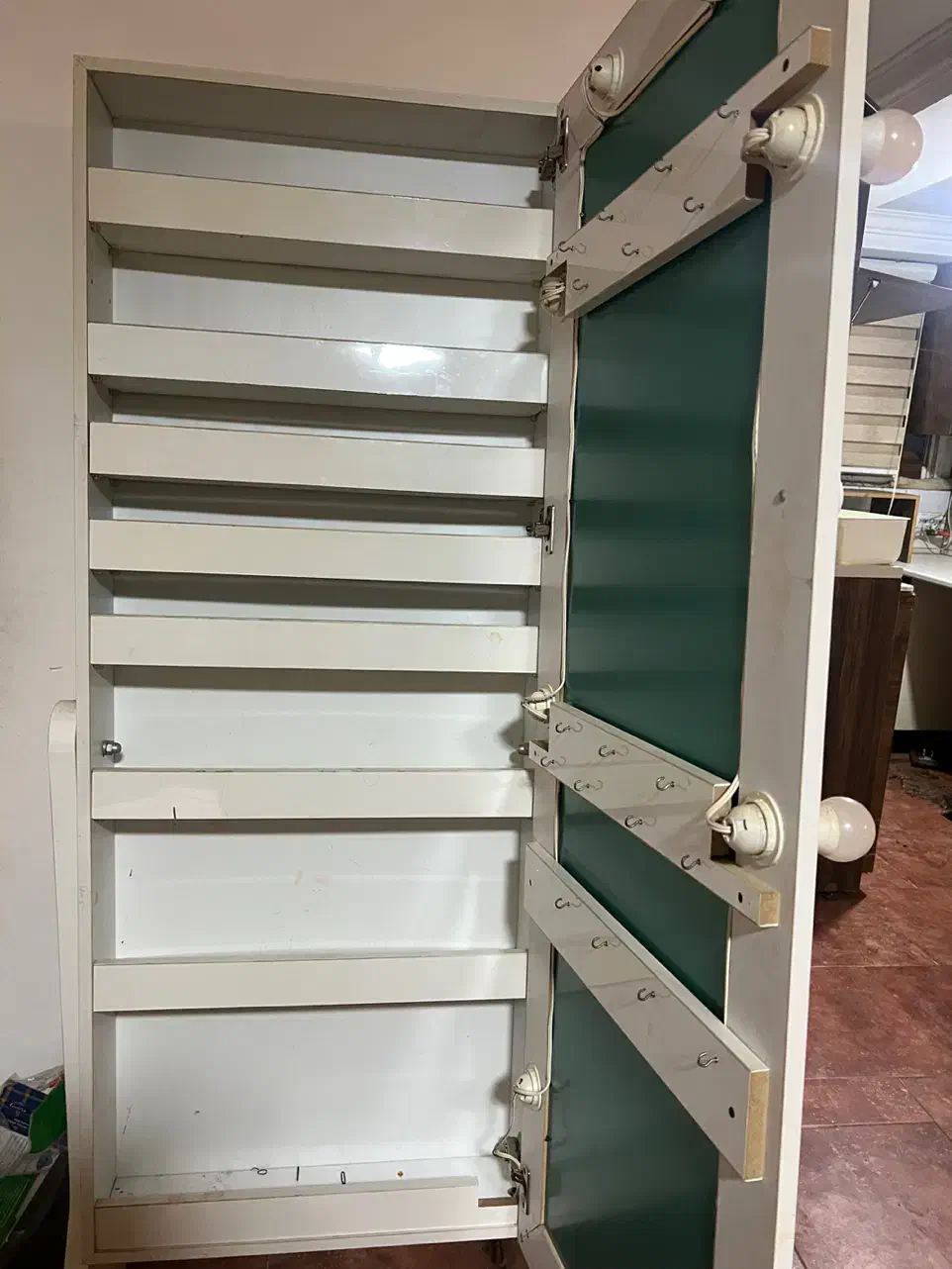 آینه قدی چراغ دار|آینه|ساری, |دیوار