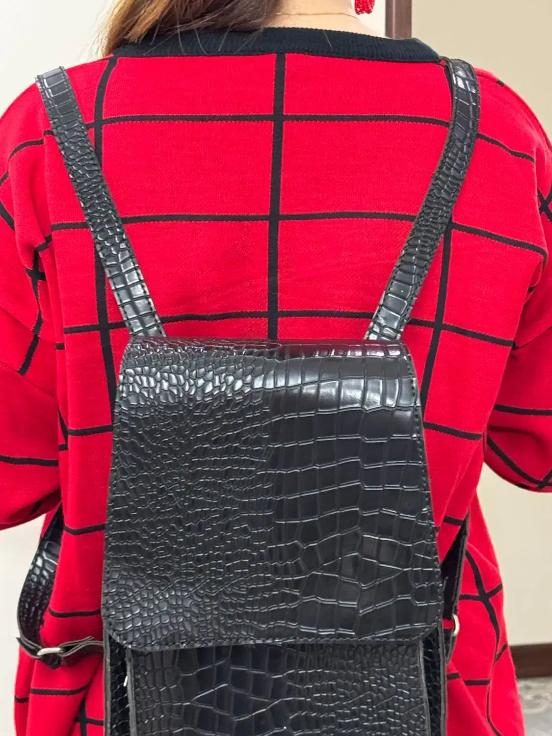 کوله چرم|کیف، کفش، کمربند|اصفهان, شیخ اشراق|دیوار