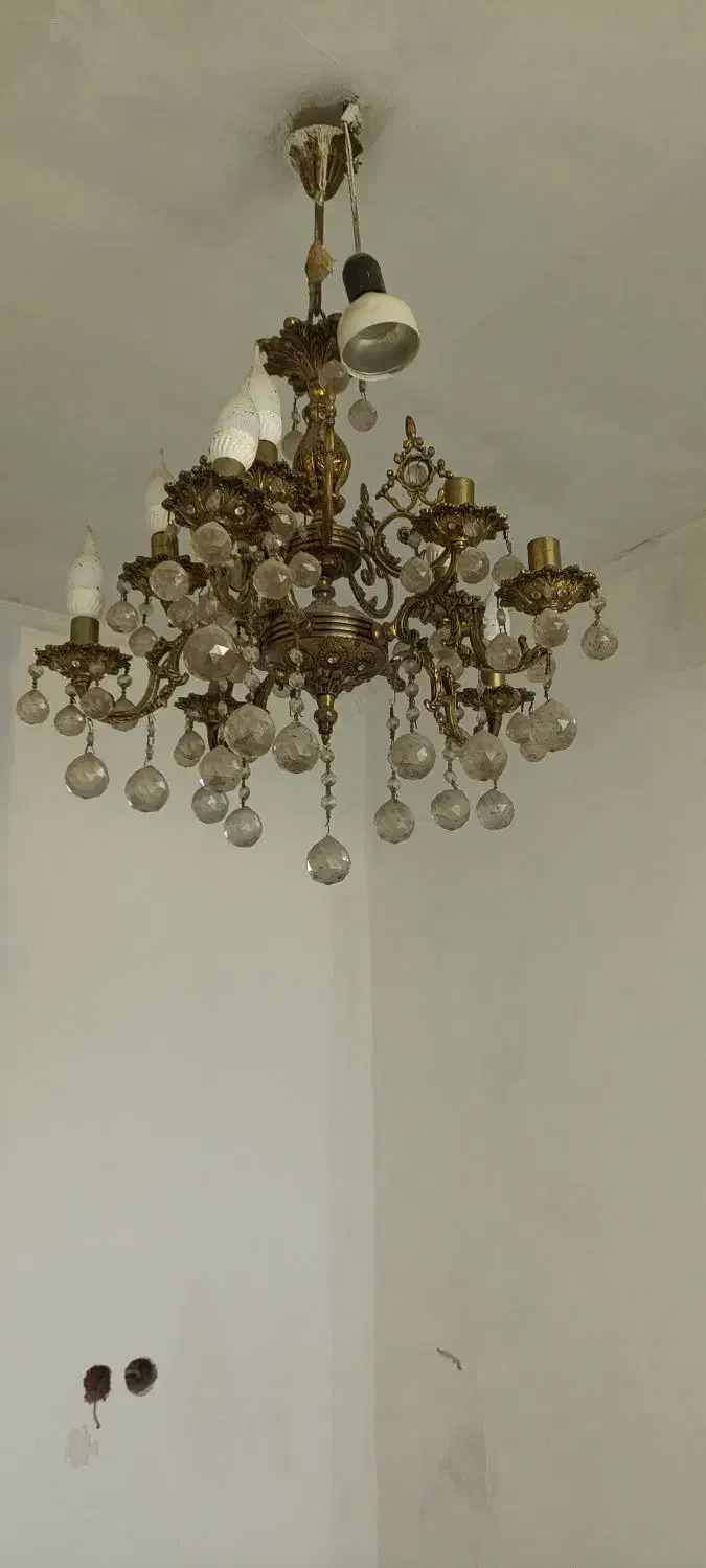 یک عدد لوستر بسیار سنگین ده شعله|لوستر و چراغ آویز|تهران, جنتآباد مرکزی|دیوار