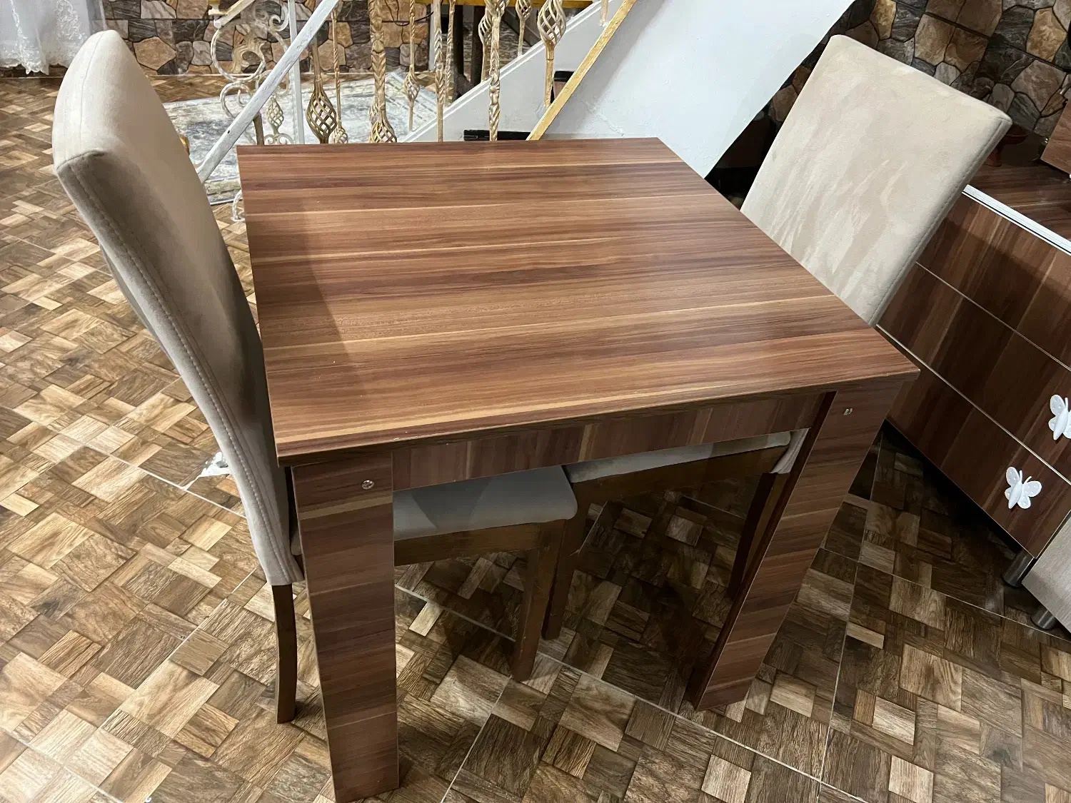 میز ناهار خوری دونفره|میز و صندلی غذاخوری|محمدشهر, محمدشهر|دیوار