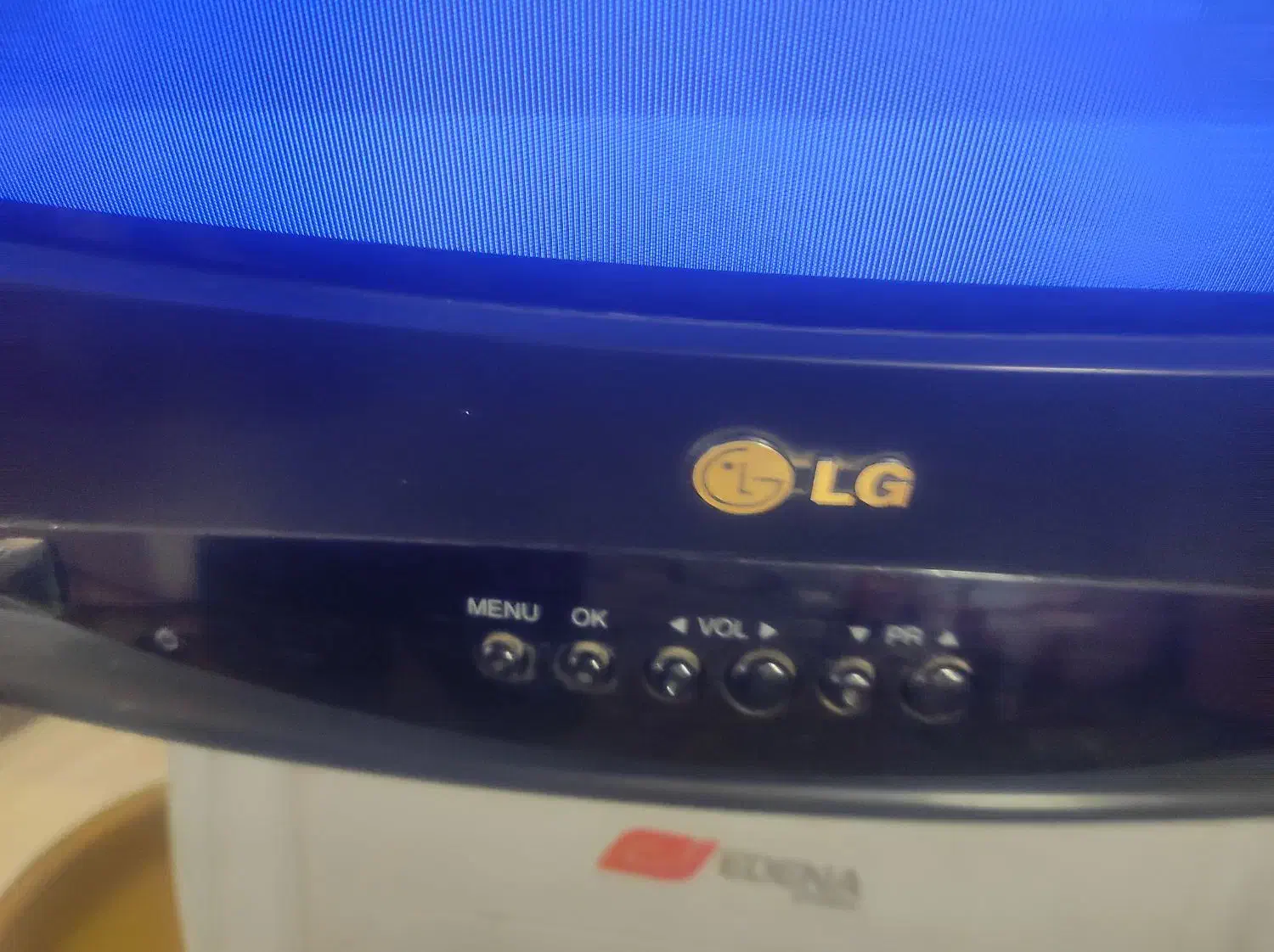 تلویزیون ال جی 14 اینچ اصلی کره|تلویزیون و پروژکتور|مشهد, شهرک رازی (شهرک غرب)|دیوار