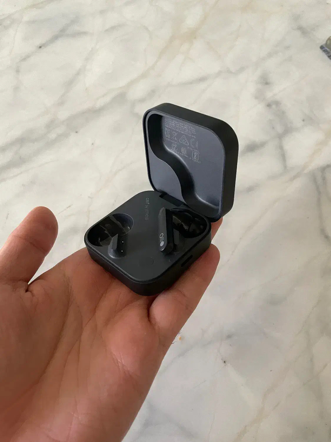 Cmf buds pro 2 فقط سمت راست و کیس|لوازم جانبی موبایل و تبلت|اصفهان, فرح آباد|دیوار