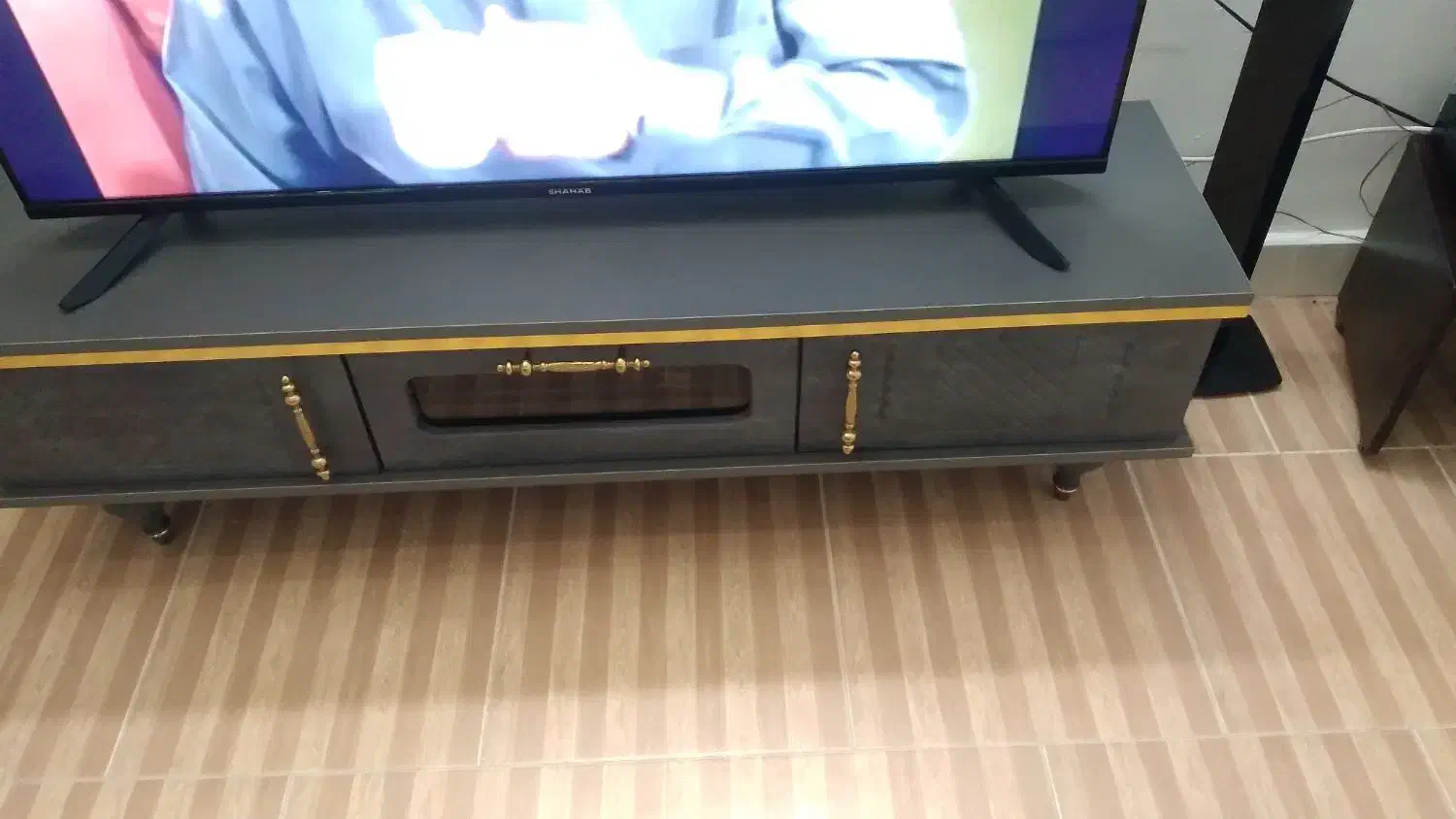 میز تلوزیون|میز تلویزیون|اشتهارد, |دیوار