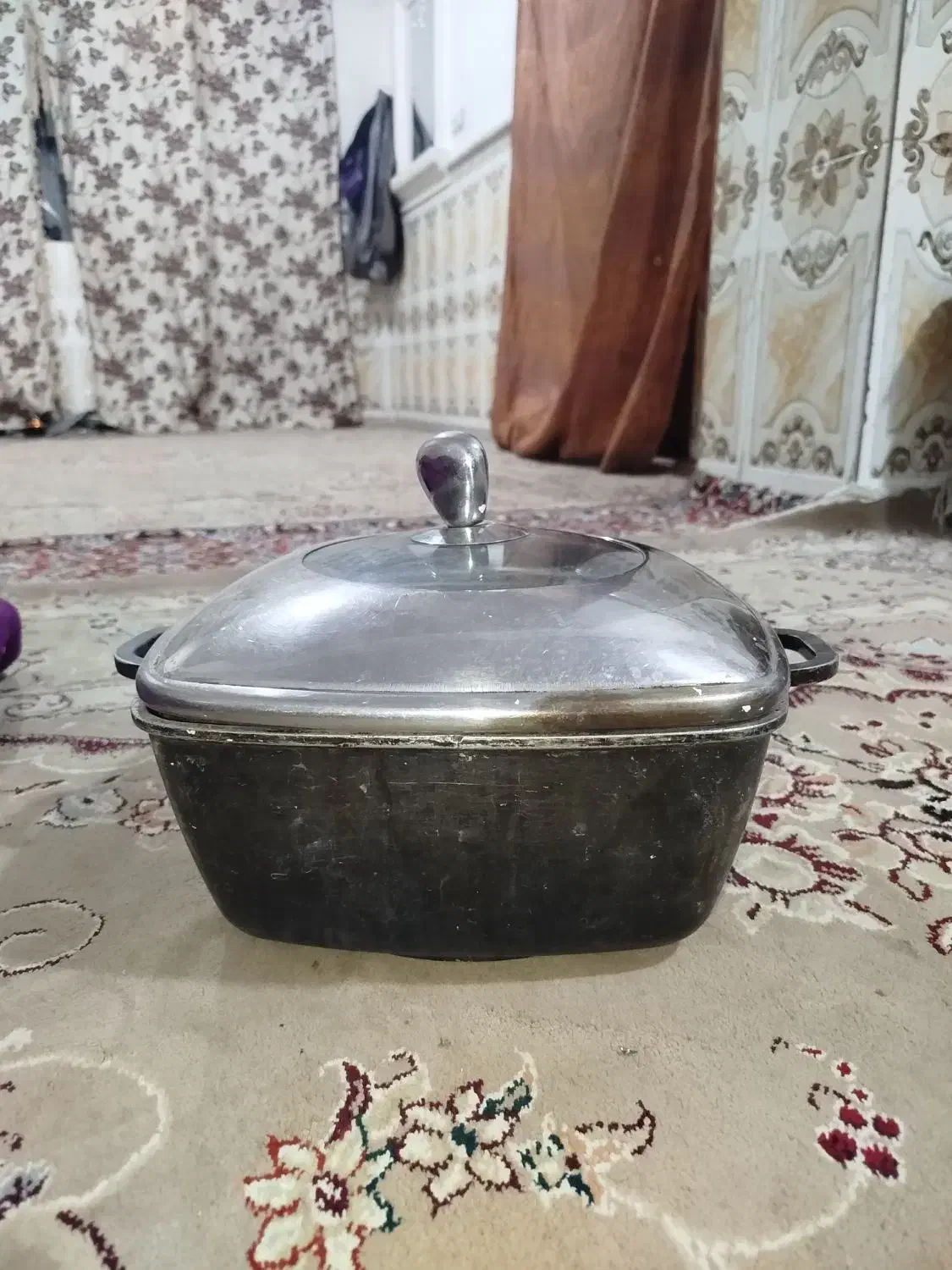 قابلمه|ظروف پخت‌وپز|زابل, |دیوار