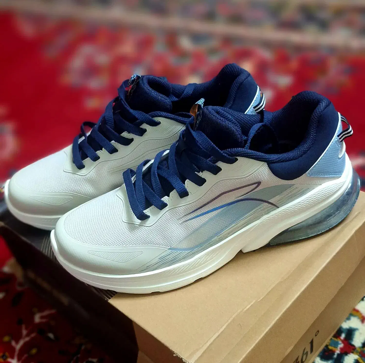 کتونی ۳۶۱|کیف، کفش، کمربند|ری, دیلمان|دیوار