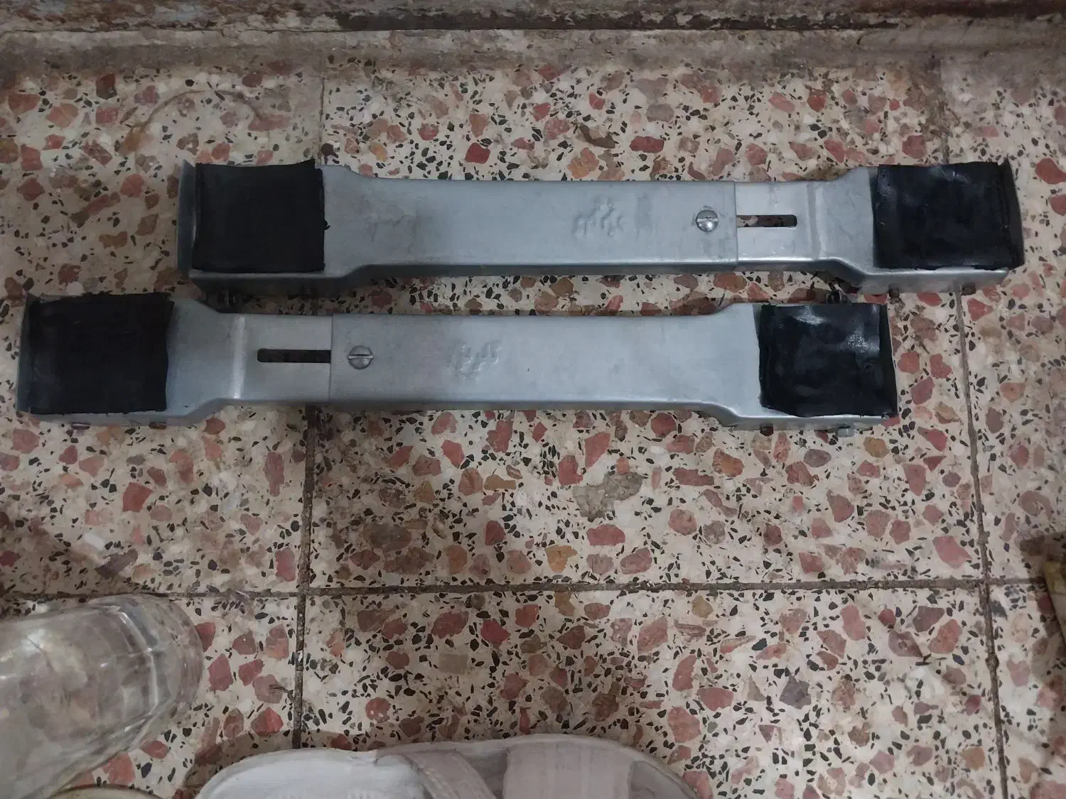 چرخ زیر یخچالی و لباسشویی|سایر لوازم برقی|فردیس, نسترن غربی|دیوار