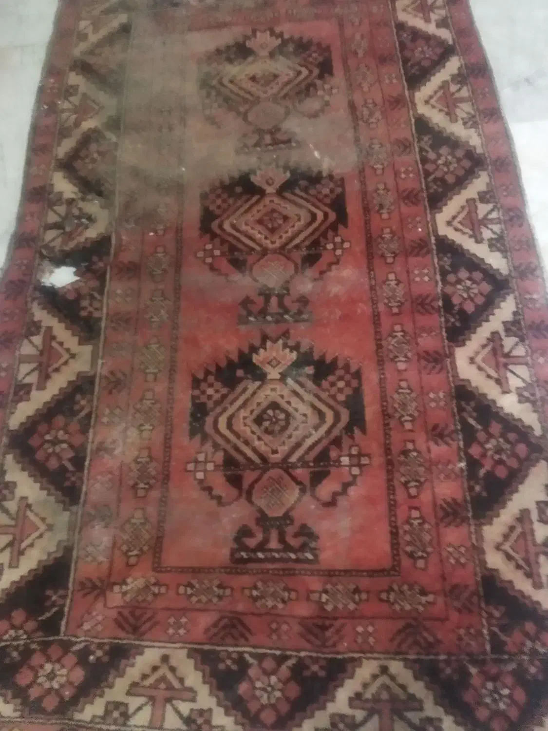 قالیچه دست بافت قدیمی|فرش|ایرانشهر, |دیوار