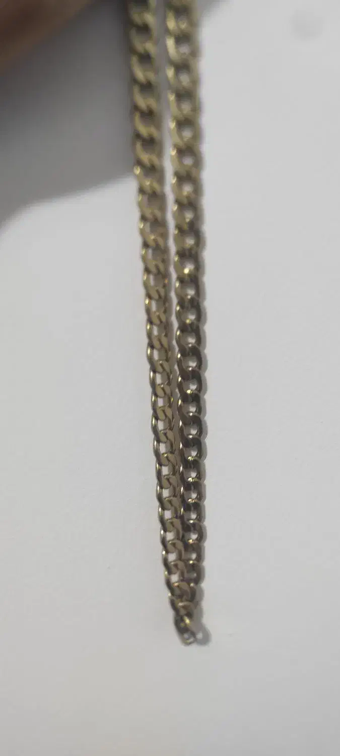 زنجیر طلایی|بدلیجات|قروه, |دیوار