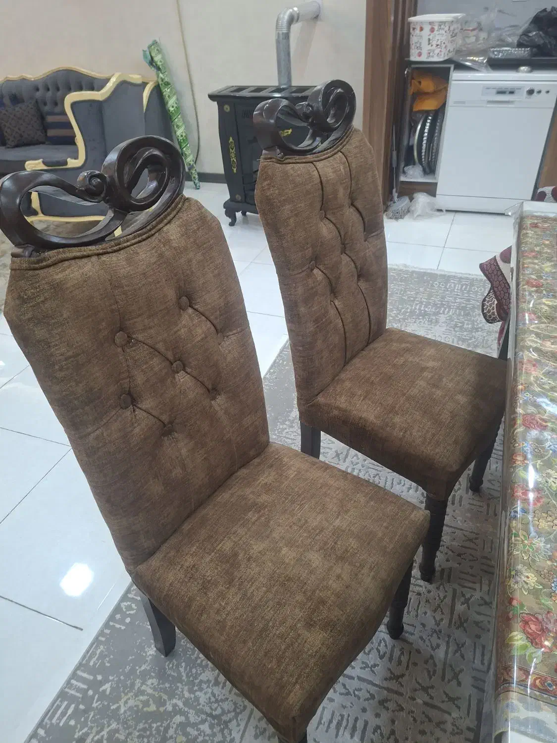 ۶ عدد صندلی غذا خوری تمیز|صندلی و نیمکت|سیرجان, |دیوار