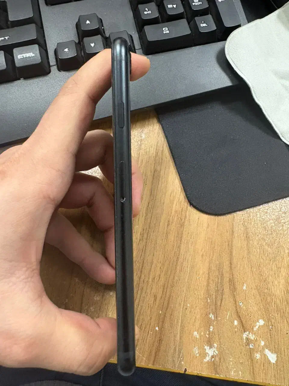 گوشی آیفون se 2022 128 ja مشکی|موبایل|تهران, جمال‌زاده|دیوار