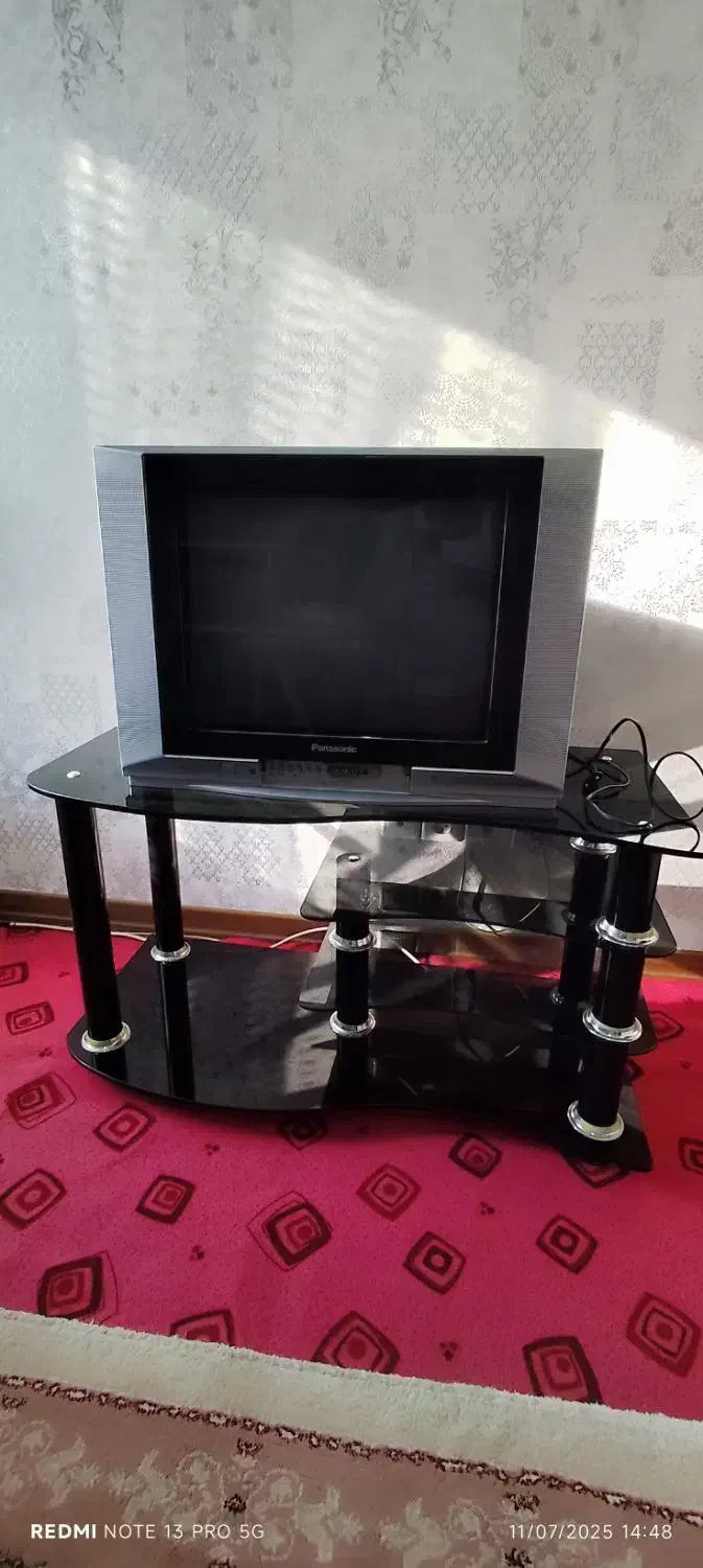 لوازم منزل|تلویزیون و پروژکتور|ری, ولی آباد|دیوار