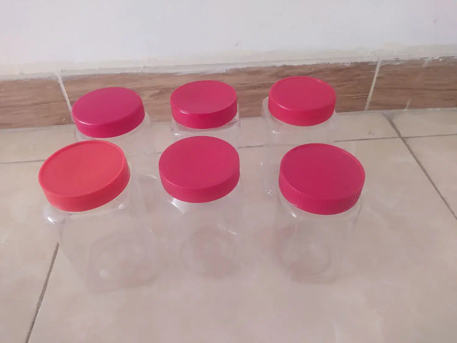 شیشه|ظروف نگهدارنده، پلاستیکی، یک‌بارمصرف|کرج, دهقان ویلا|دیوار