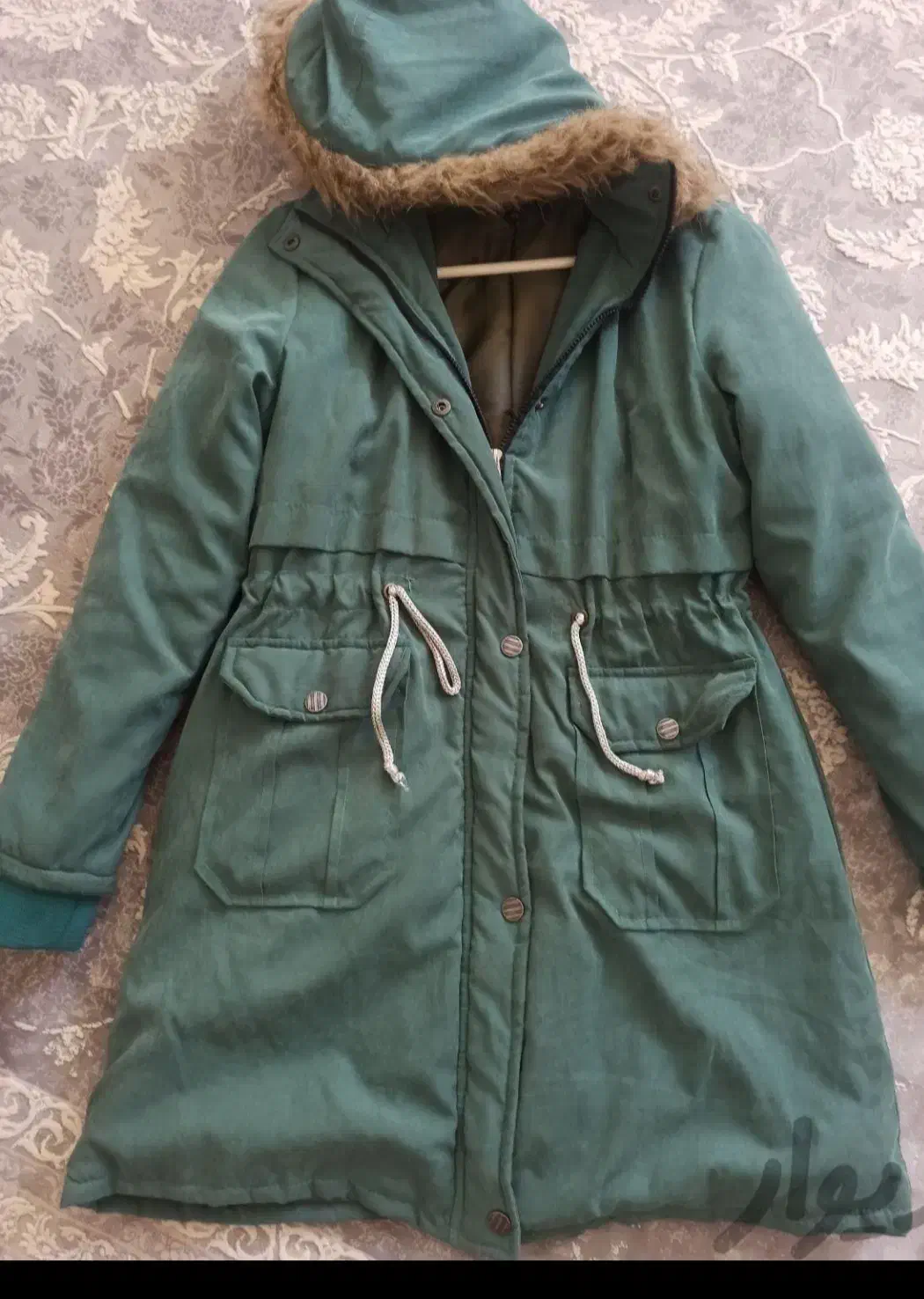 کاپیشن نو|لباس|سیرجان, |دیوار