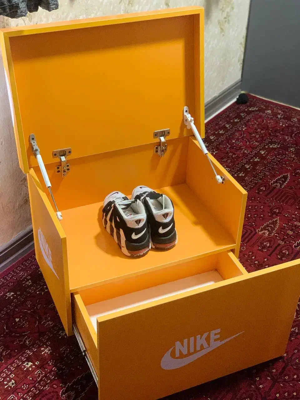 جاکفشی خاص مخصوص بوتیک و گالری لباس|جاکفشی، کمد، دراور|کاشان, باغ فین|دیوار